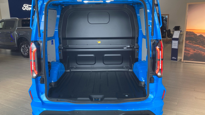 Ford Transit Custom 320 L1 Diesel Fwd 2.0 EcoBlue 170ps H1 Double Cab Van MS-RT Auto - Image 12